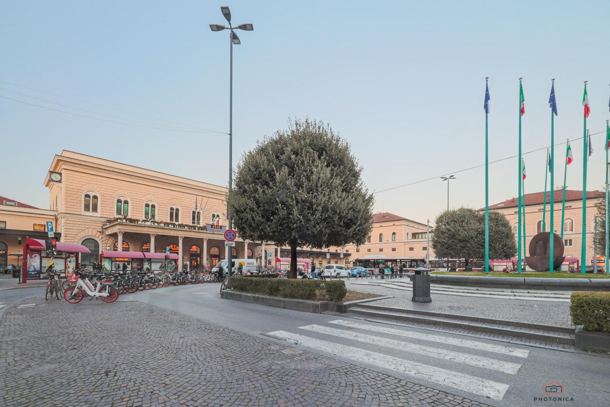 Front Station Apartment - Stazione Centrale Di Bologna Ngoại thất bức ảnh
