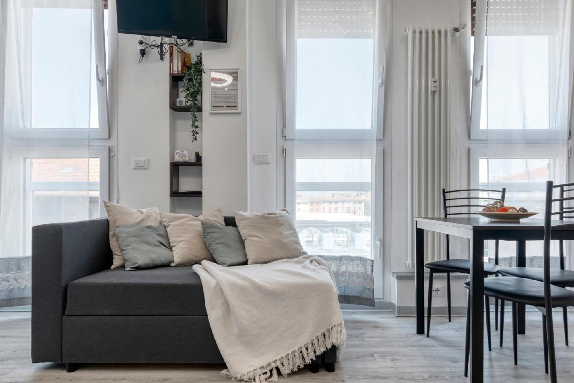 Front Station Apartment - Stazione Centrale Di Bologna Ngoại thất bức ảnh